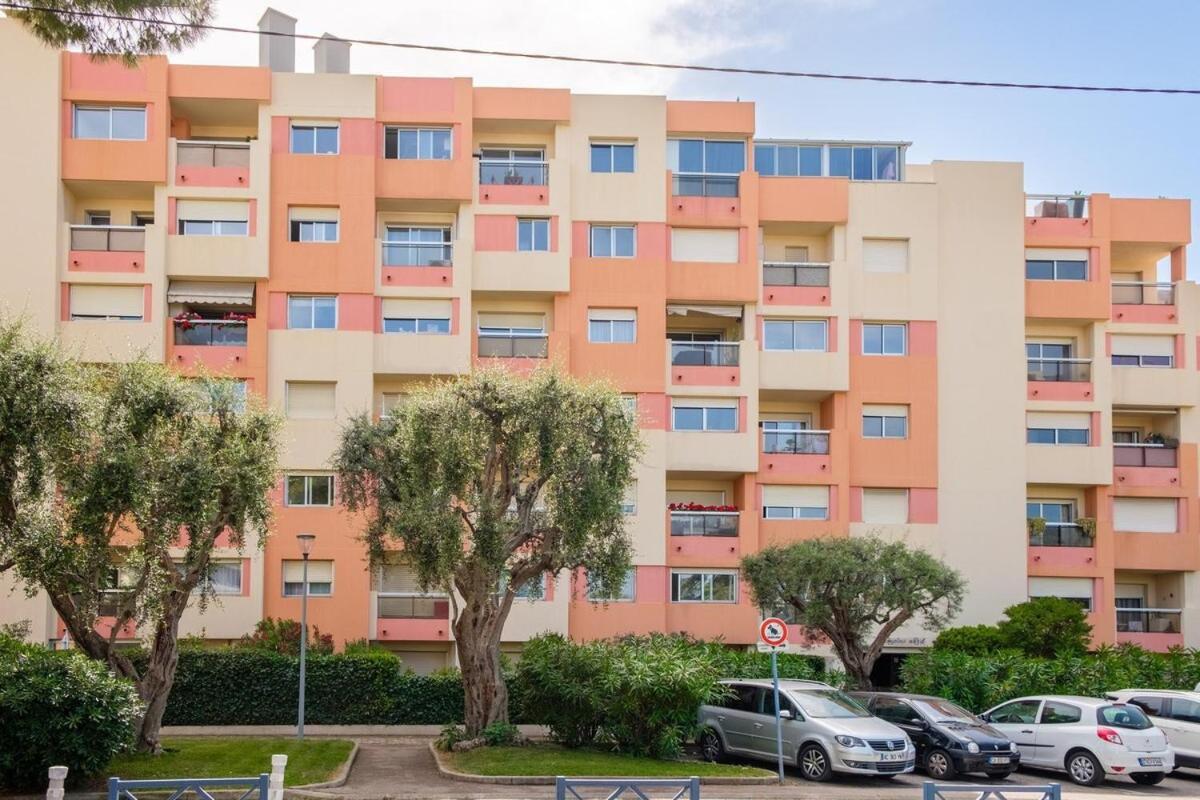 カーニュ・シュル・メールLe Riviera ~ Jardin ~ Parking ~ Climatisationアパートメント エクステリア 写真